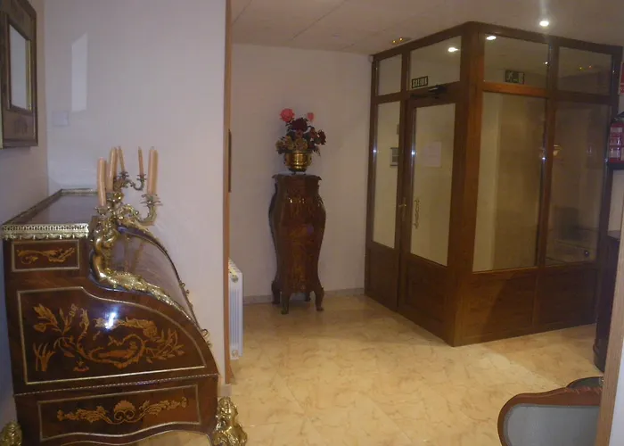 Duque De Osuna Guest house 2*